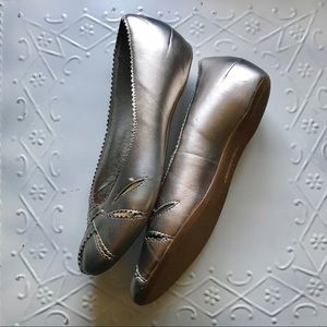 Hush Puppies Neutral pewter metallic ballet flats